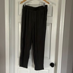 Women’s Gap pull on pants size 14
